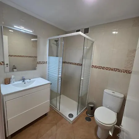Becquer 10 - Centrico, Wifi, Ideal 4 Personas *